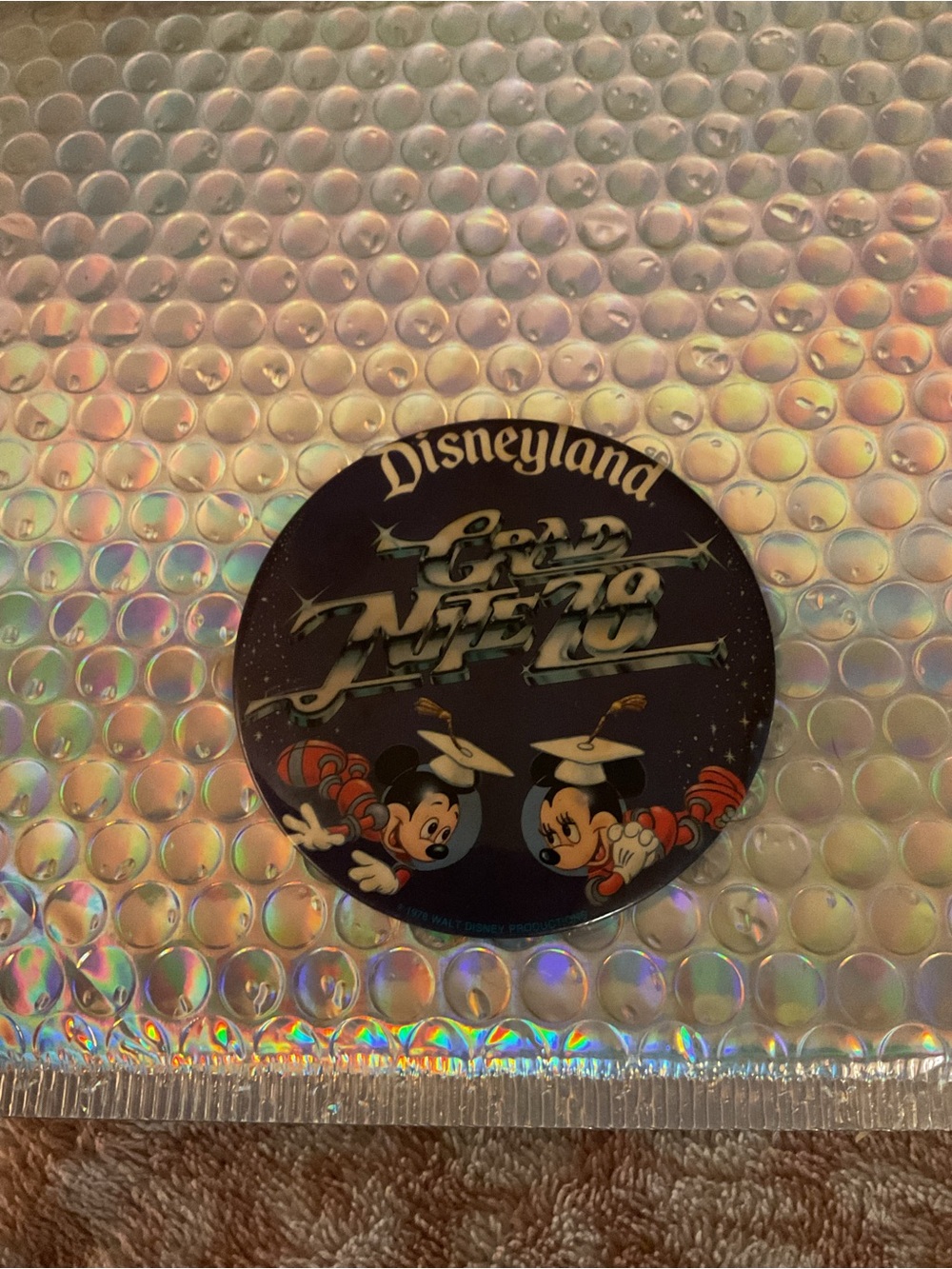VINTAGE PROMO PINBACK BUTTON 1978 DISNEYLAND GRAD NIGHT
